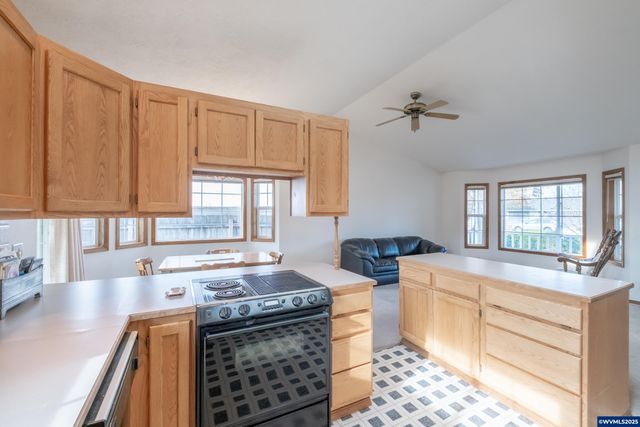 980 Cleveland St, Aumsville, OR 97325