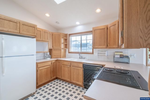 980 Cleveland St, Aumsville, OR 97325