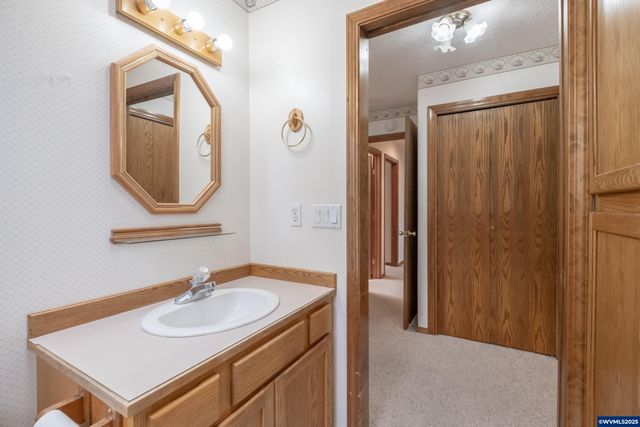 980 Cleveland St, Aumsville, OR 97325