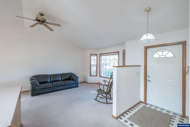 980 Cleveland St, Aumsville, OR 97325