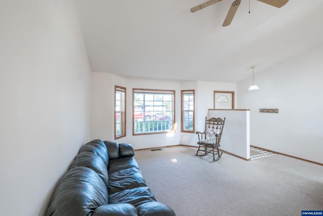 980 Cleveland St, Aumsville, OR 97325