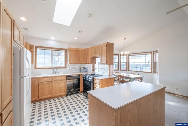 980 Cleveland St, Aumsville, OR 97325