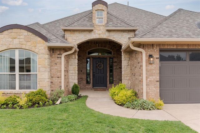 1621 NW 163rd Street, Edmond, OK 73013