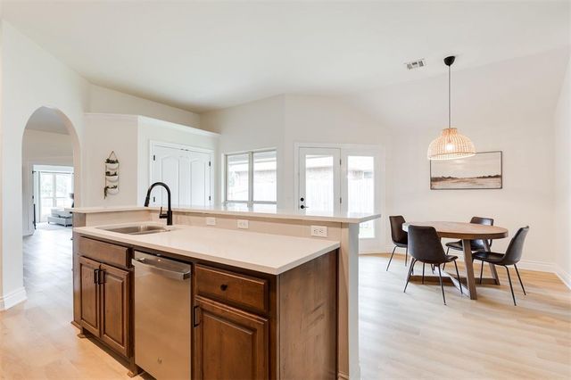 1621 NW 163rd Street, Edmond, OK 73013