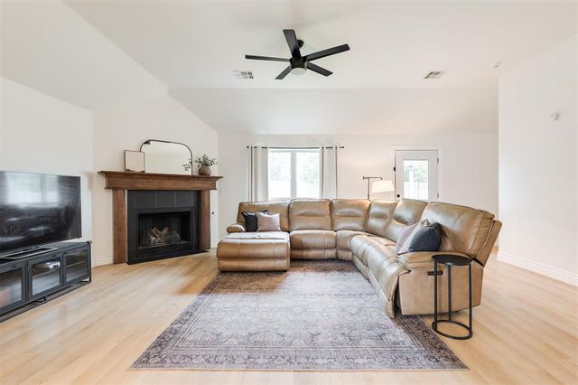 1621 NW 163rd Street, Edmond, OK 73013