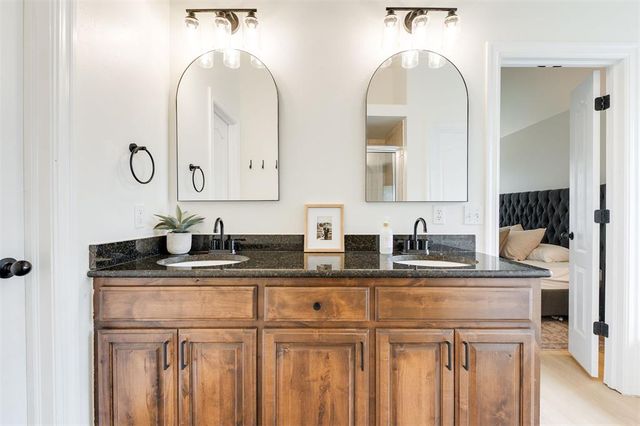 1621 NW 163rd Street, Edmond, OK 73013