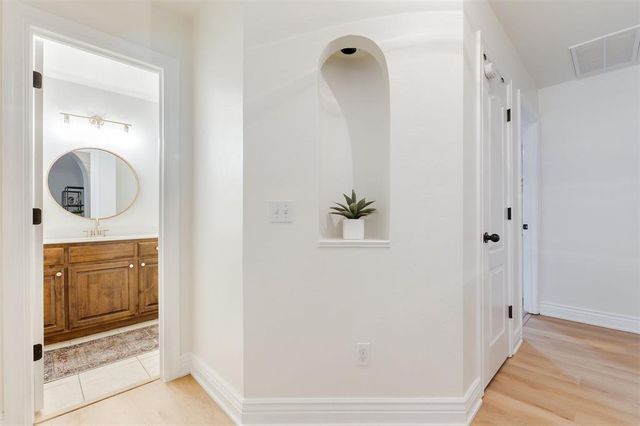 1621 NW 163rd Street, Edmond, OK 73013