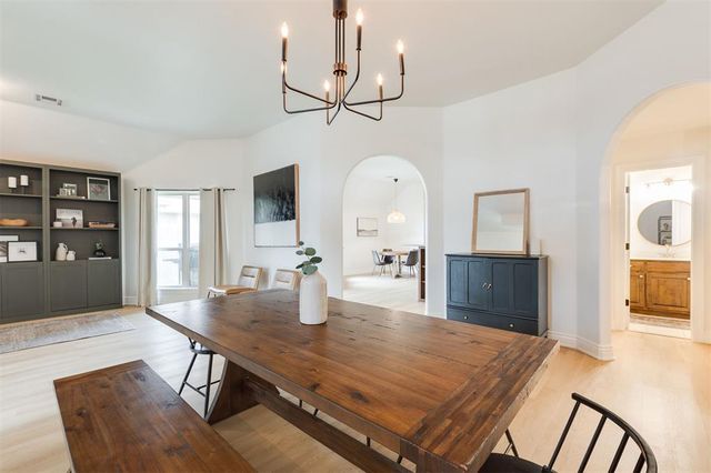 1621 NW 163rd Street, Edmond, OK 73013