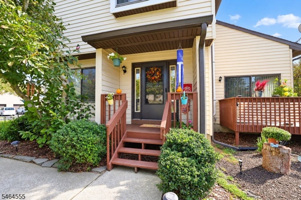 1 Sparrow Cir, Hampton Twp., NJ 07860 — photo 3