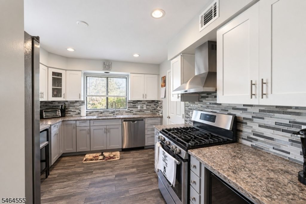 1 Sparrow Cir, Hampton Twp., NJ 07860 — photo 4