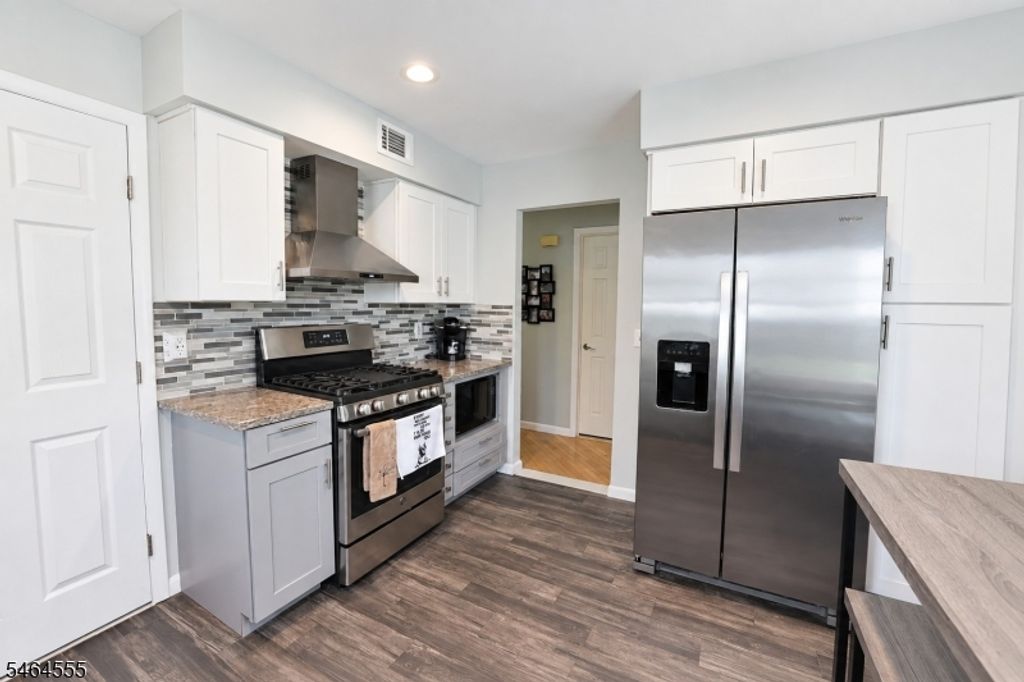 1 Sparrow Cir, Hampton Twp., NJ 07860 — photo 5