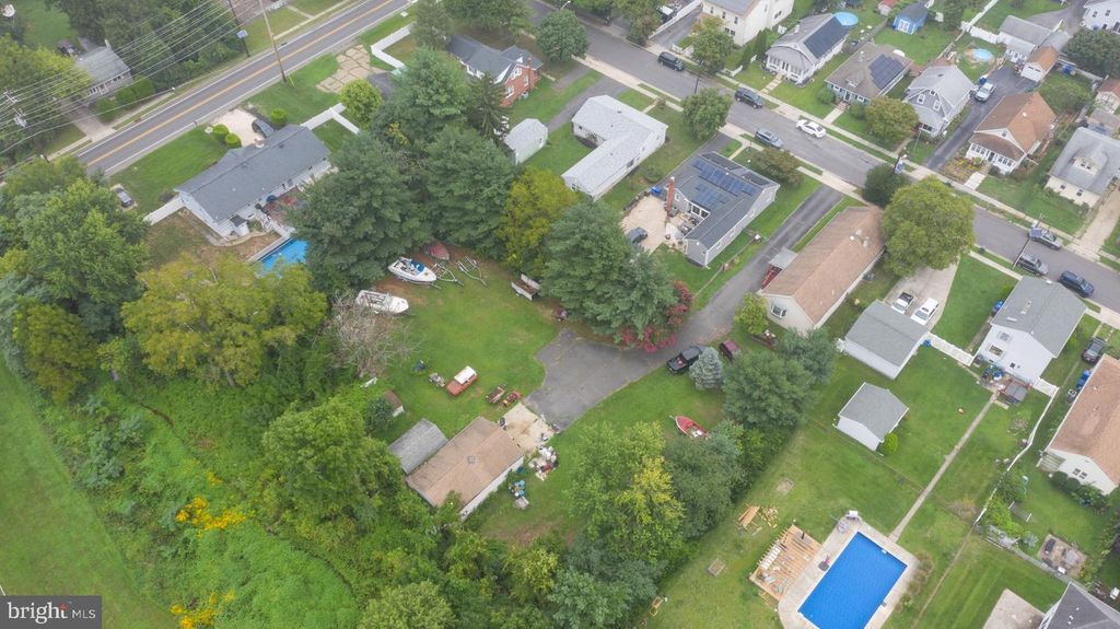 10 NEW YORK AVE, BURLINGTON, NJ 08016 — photo 3