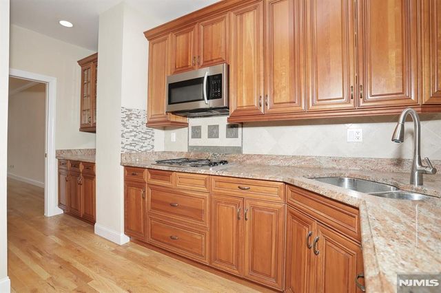 26 Candlewood Drive, Old Tappan, NJ 07675