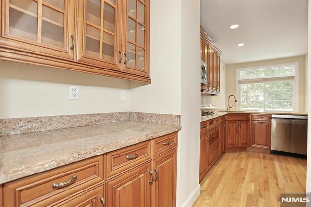 26 Candlewood Drive, Old Tappan, NJ 07675