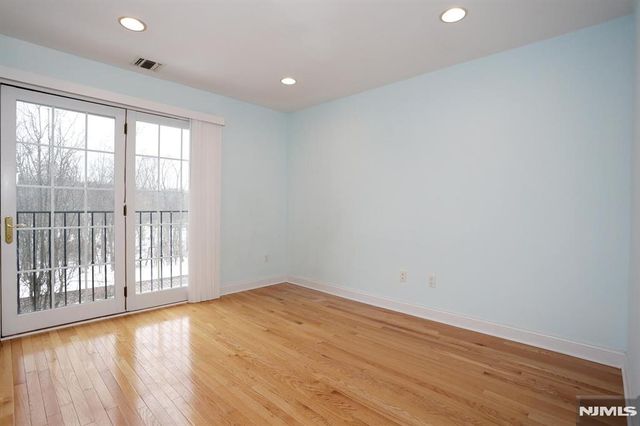 26 Candlewood Drive, Old Tappan, NJ 07675