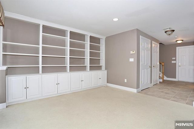 26 Candlewood Drive, Old Tappan, NJ 07675