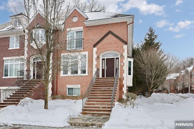 26 Candlewood Drive, Old Tappan, NJ 07675