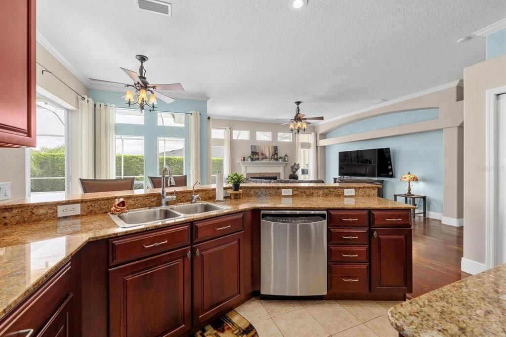 Image 22 of property listing at 3807 DIAMANTE COURT, Ruskin, FL 33573