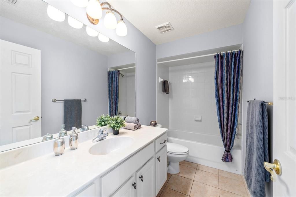 Image 31 of property listing at 3807 DIAMANTE COURT, Ruskin, FL 33573
