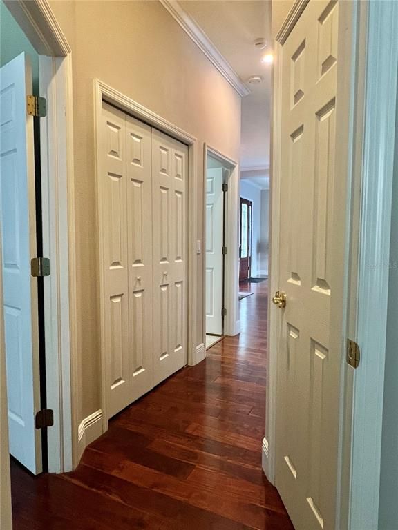 Image 32 of property listing at 3807 DIAMANTE COURT, Ruskin, FL 33573