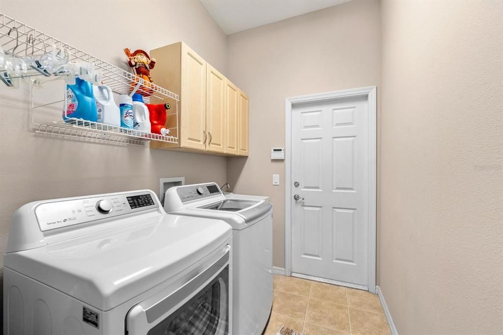 Image 33 of property listing at 3807 DIAMANTE COURT, Ruskin, FL 33573