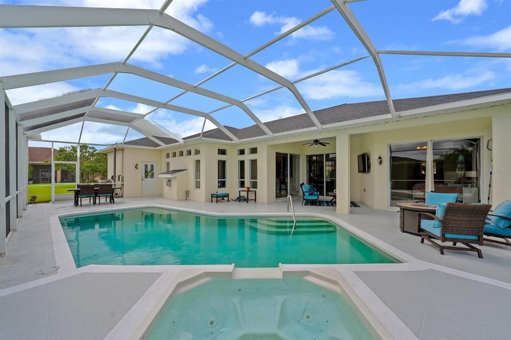 Image 41 of property listing at 3807 DIAMANTE COURT, Ruskin, FL 33573