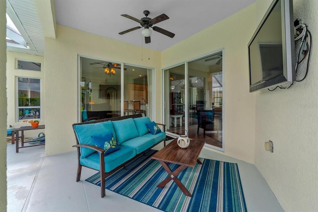 Image 42 of property listing at 3807 DIAMANTE COURT, Ruskin, FL 33573