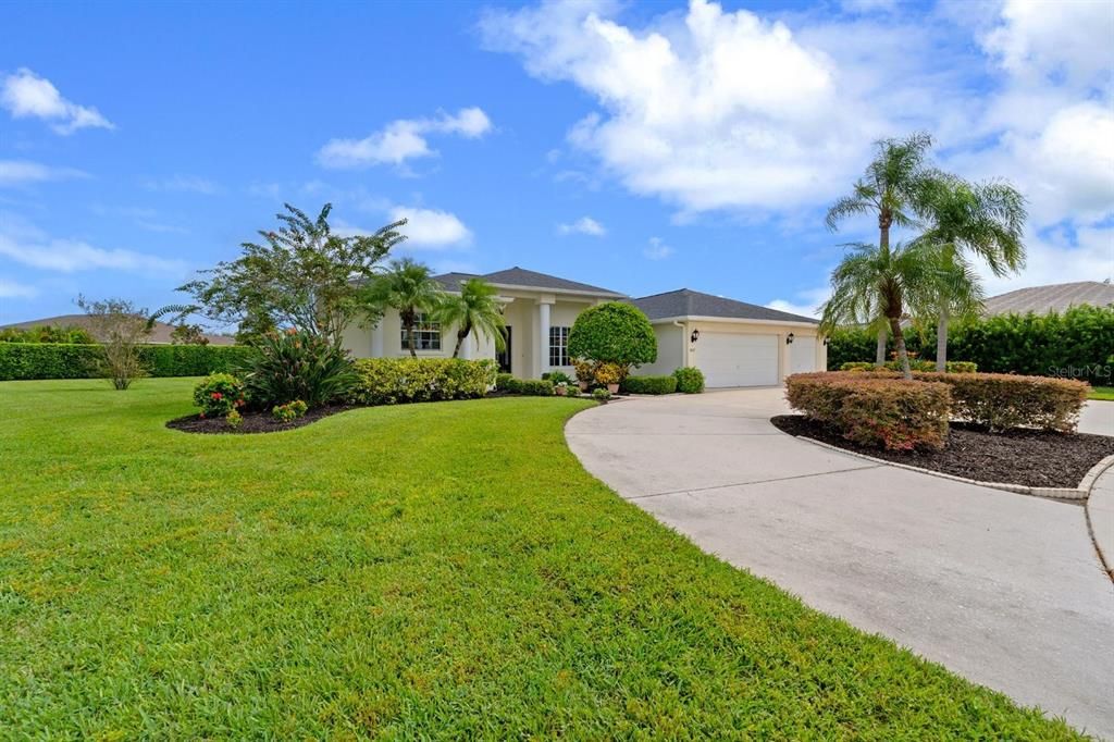Image 45 of property listing at 3807 DIAMANTE COURT, Ruskin, FL 33573