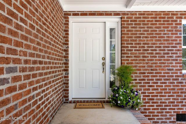 216 Coastal Drive, Washington, NC 27889