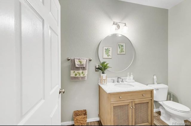 571 S Mobile Place, Aurora, CO 80017