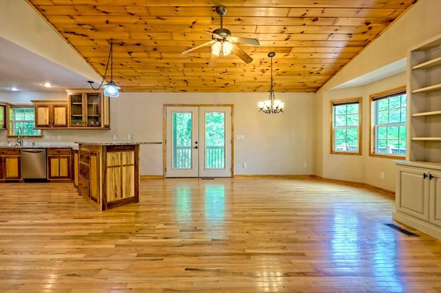 20 Berry Trace, Murphy, NC 28906