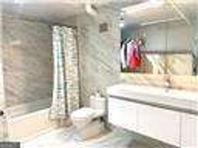 2870 Pharr Court South NW 305, Atlanta, GA 30305