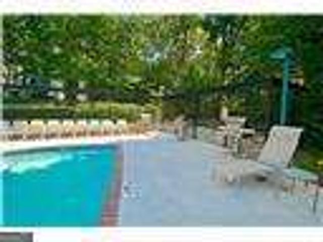 2870 Pharr Court South NW 305, Atlanta, GA 30305