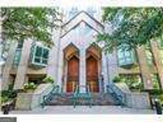 2870 Pharr Court South NW 305, Atlanta, GA 30305