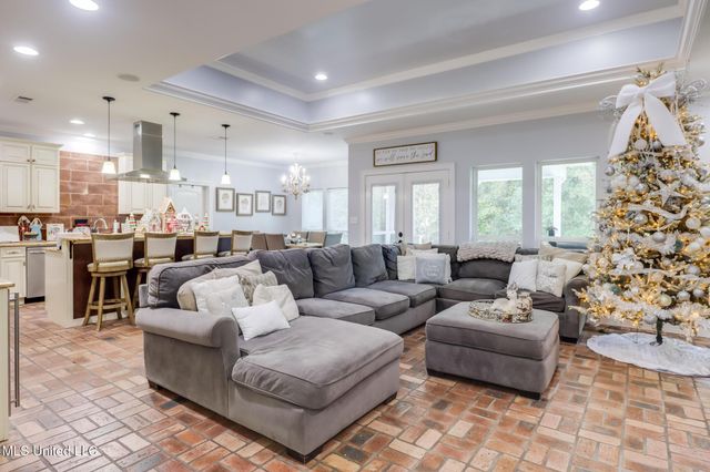 5015 Courthouse Road, Gulfport, MS 39507