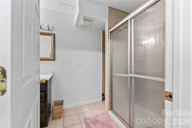 64 Wyoming Road, Asheville, NC 28803