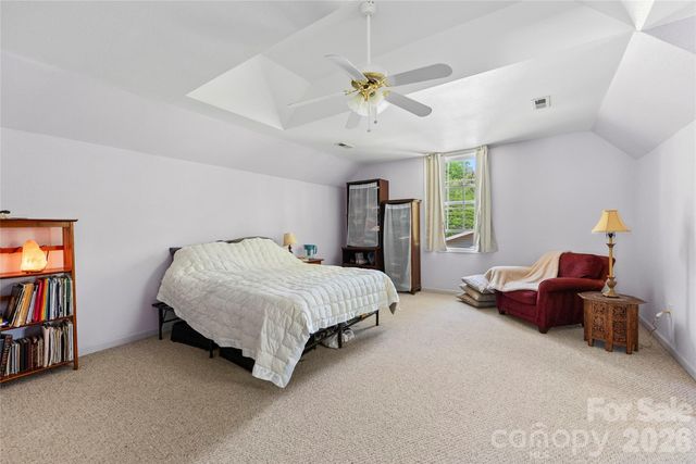 64 Wyoming Road, Asheville, NC 28803