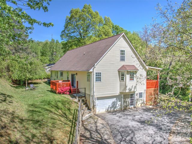 64 Wyoming Road, Asheville, NC 28803