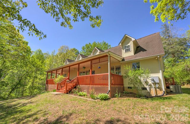 64 Wyoming Road, Asheville, NC 28803