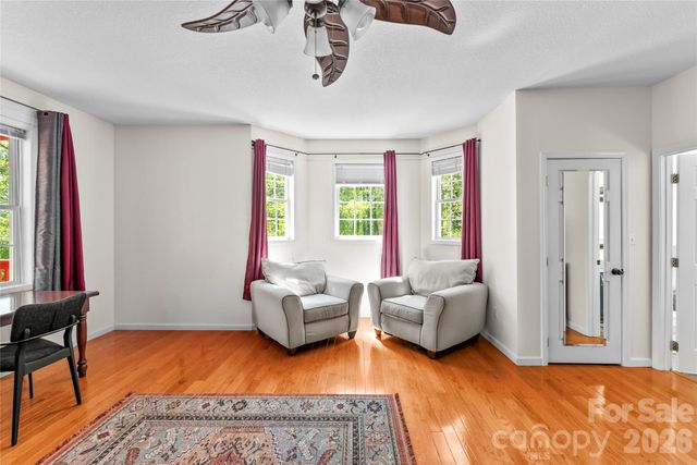 64 Wyoming Road, Asheville, NC 28803