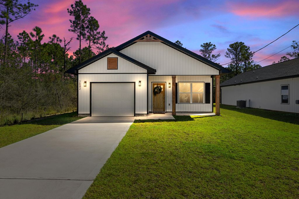 2882 N 25th Avenue, Milton, FL 32583