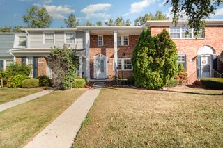 24750 Olde Orchard Street, Novi City, MI 48375