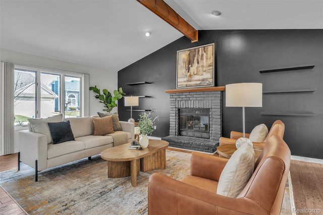 15 Lana Court 7, Mt. Clemens, MI 48043