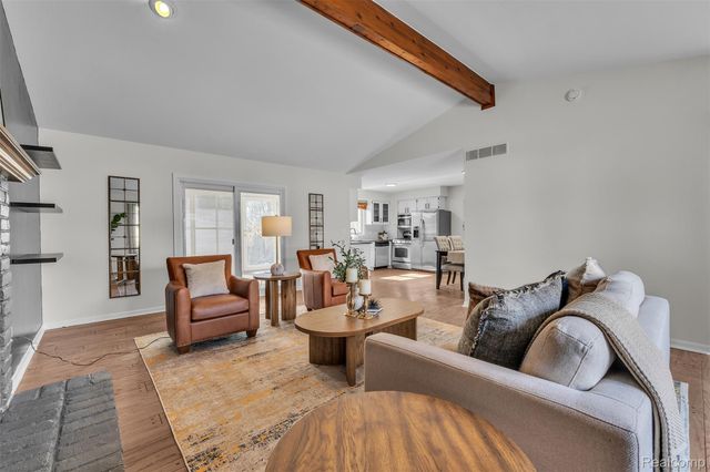 15 Lana Court 7, Mt. Clemens, MI 48043