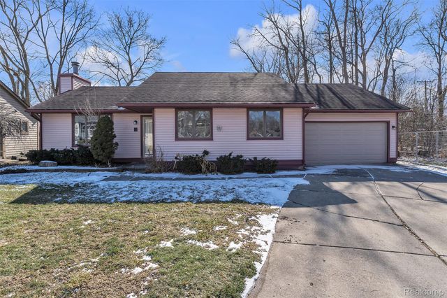 15 Lana Court 7, Mt. Clemens, MI 48043