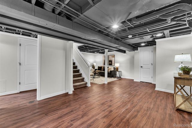 15 Lana Court 7, Mt. Clemens, MI 48043