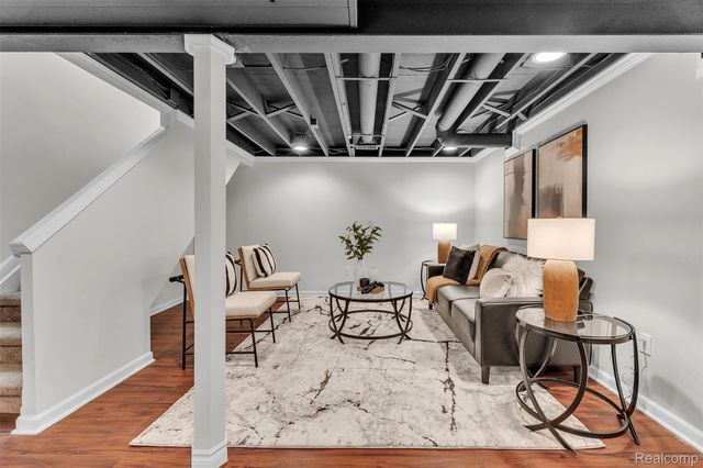 15 Lana Court 7, Mt. Clemens, MI 48043