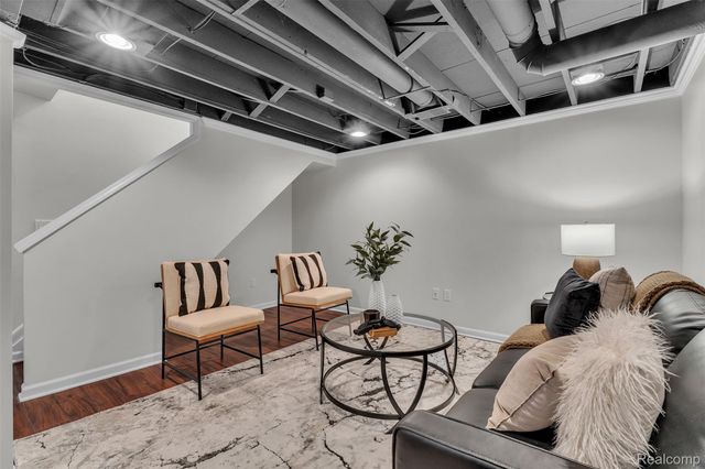 15 Lana Court 7, Mt. Clemens, MI 48043