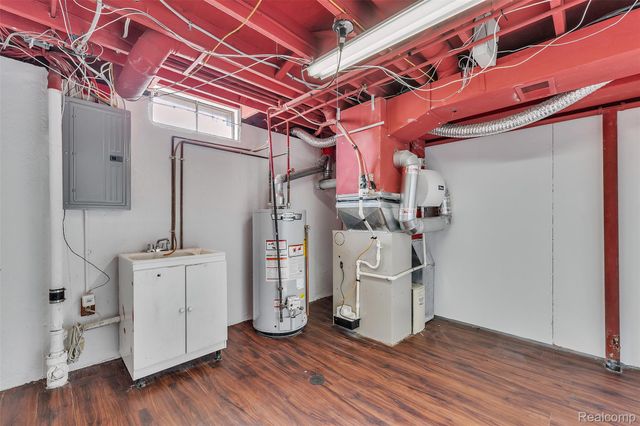 15 Lana Court 7, Mt. Clemens, MI 48043