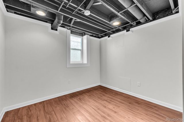 15 Lana Court 7, Mt. Clemens, MI 48043